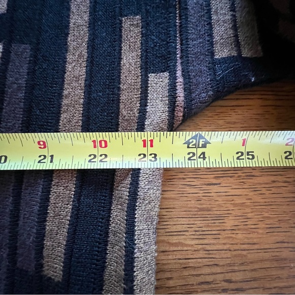 ⭐️ Vintage Tundra Canada Coogi Geometric Black Brown Sweater LARGE - Picture 5 of 8